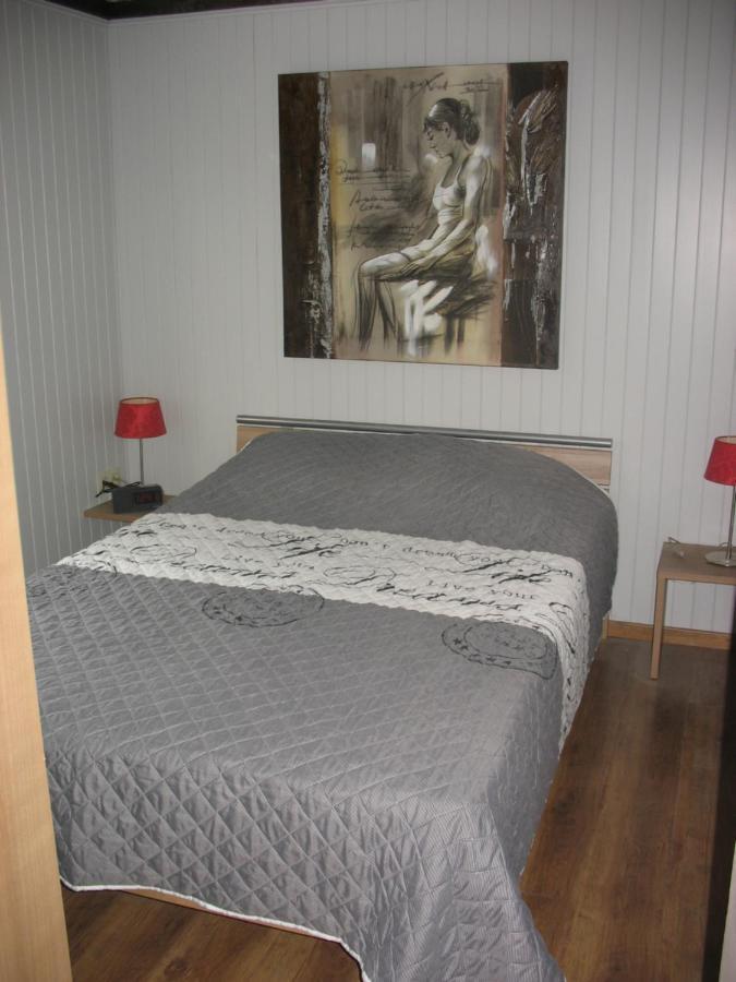 Durbuy Kleine Familiechalet Edelweiss 4 A 5 Pers Esterno foto